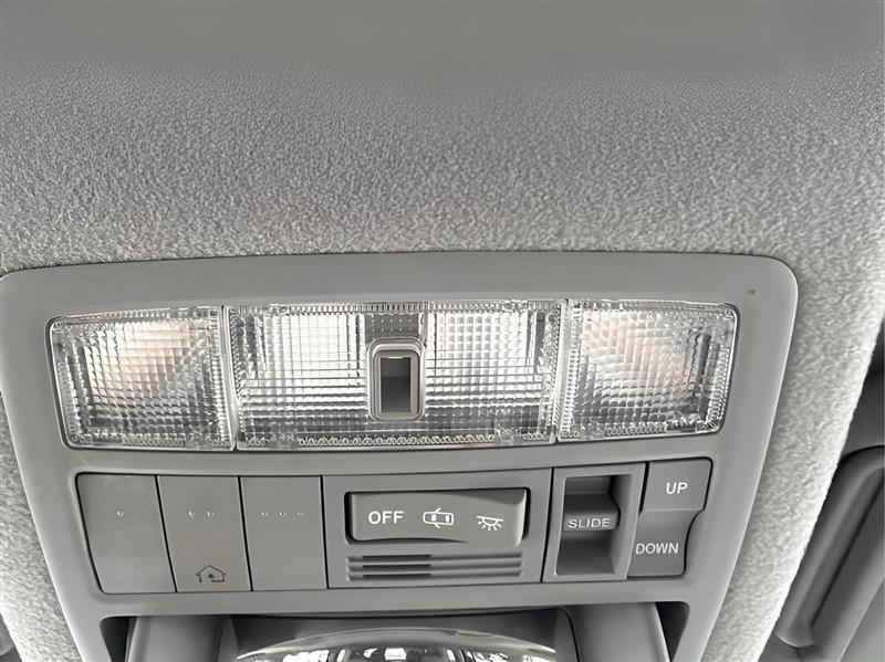Toyota Highlander Limited 2WD 2011
