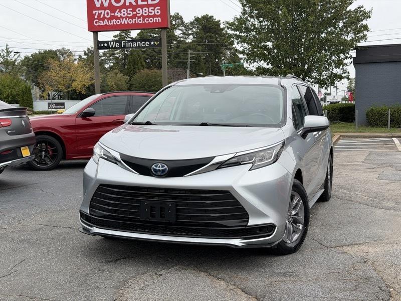 Toyota Sienna LE 8-Passenger 2022