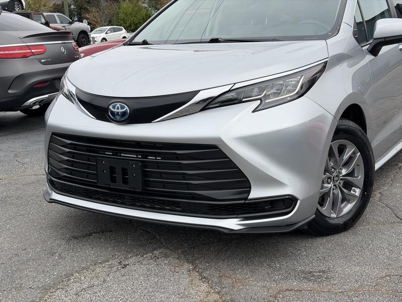 Toyota Sienna LE 8-Passenger 2022