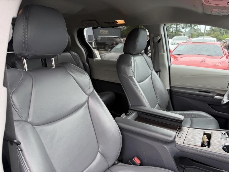 Toyota Sienna LE 8-Passenger 2022