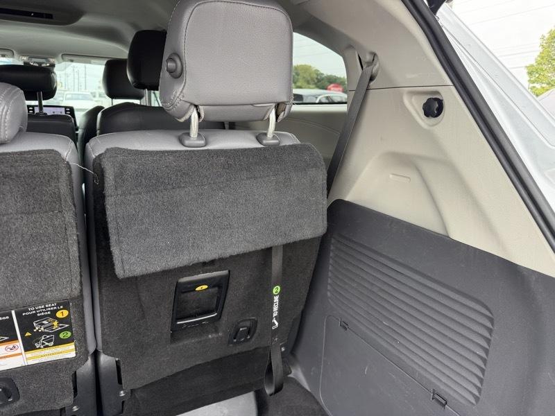 Toyota Sienna LE 8-Passenger 2022