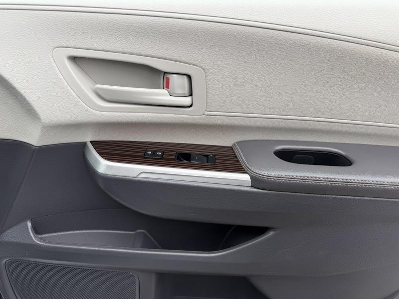 Toyota Sienna LE 8-Passenger 2022