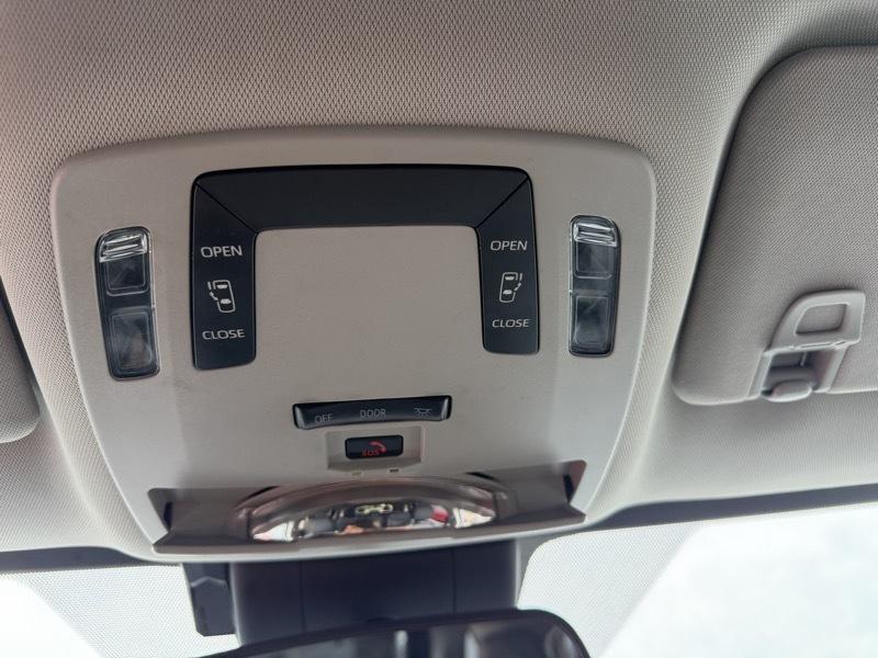 Toyota Sienna LE 8-Passenger 2022