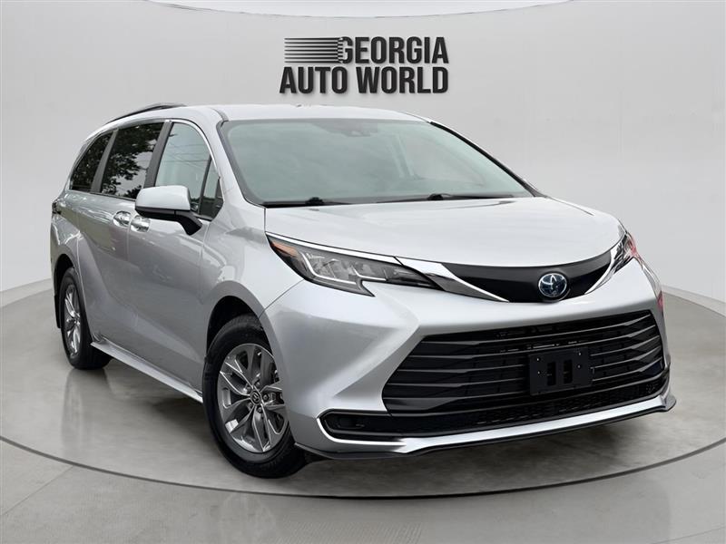 Toyota Sienna LE 8-Passenger 2022