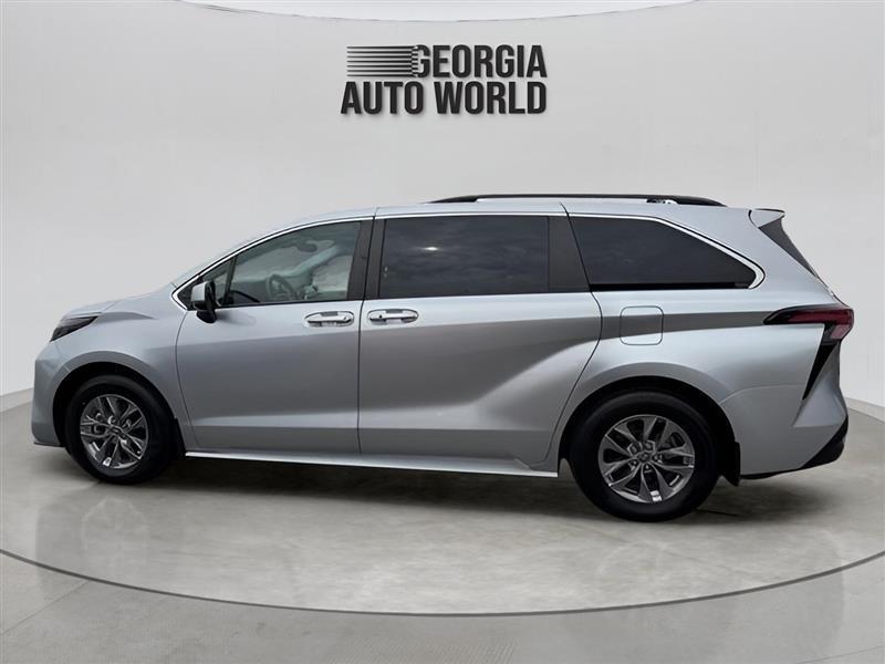 Toyota Sienna LE 8-Passenger 2022