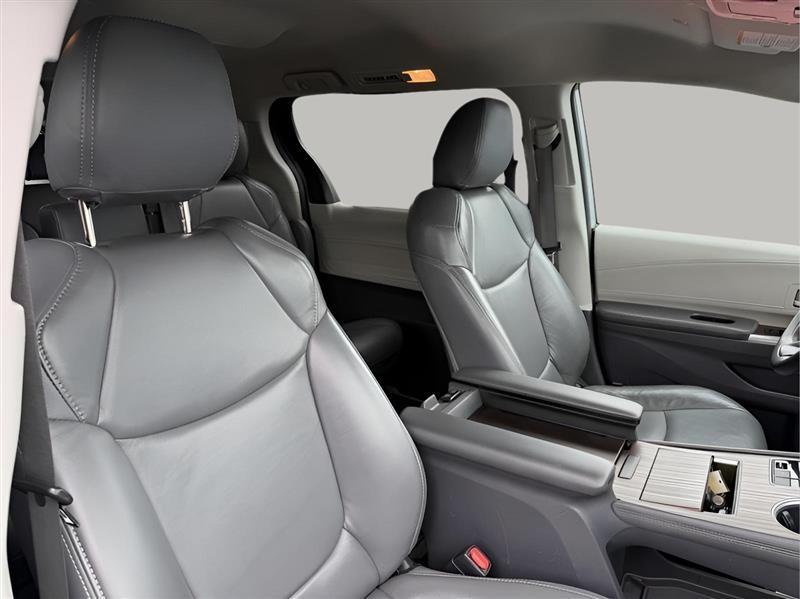 Toyota Sienna LE 8-Passenger 2022