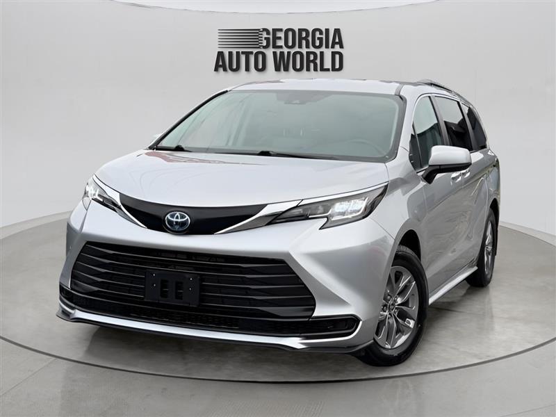 Toyota Sienna LE 8-Passenger 2022