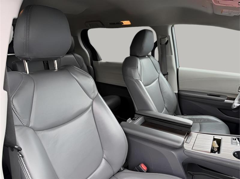 Toyota Sienna LE 8-Passenger 2022