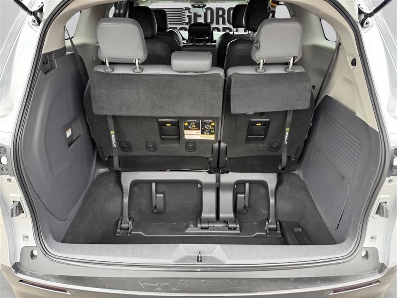Toyota Sienna LE 8-Passenger 2022