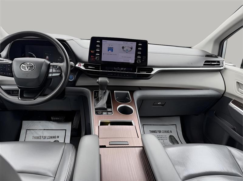 Toyota Sienna LE 8-Passenger 2022
