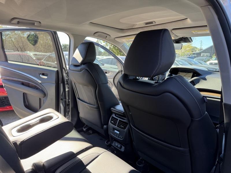 Acura MDX SH-AWD 9-Spd AT w/Tech Package 2020