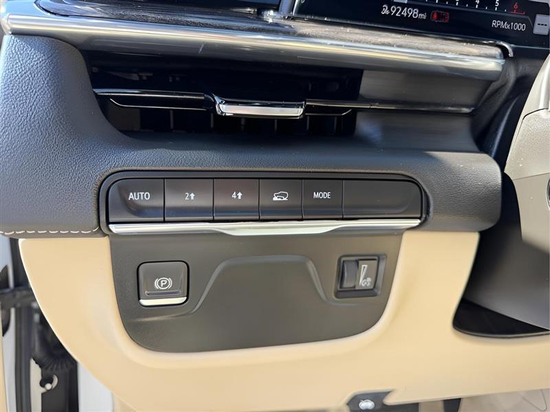 Cadillac Escalade Premium Luxury AWD 2021