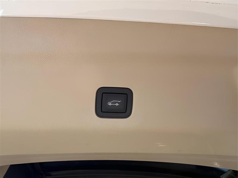 Cadillac Escalade Premium Luxury AWD 2021