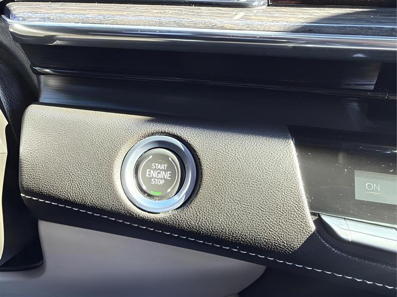 Cadillac Escalade Premium Luxury AWD 2021