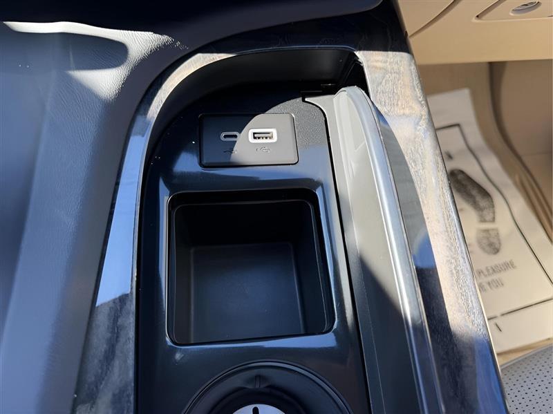 Cadillac Escalade Premium Luxury AWD 2021