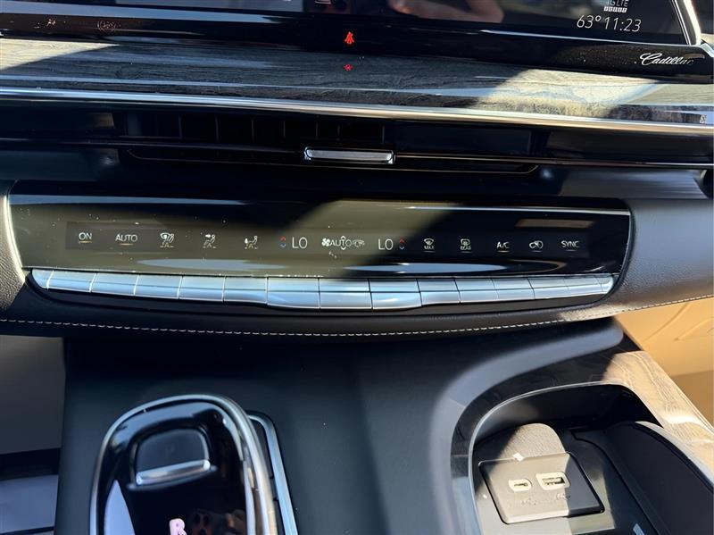 Cadillac Escalade Premium Luxury AWD 2021