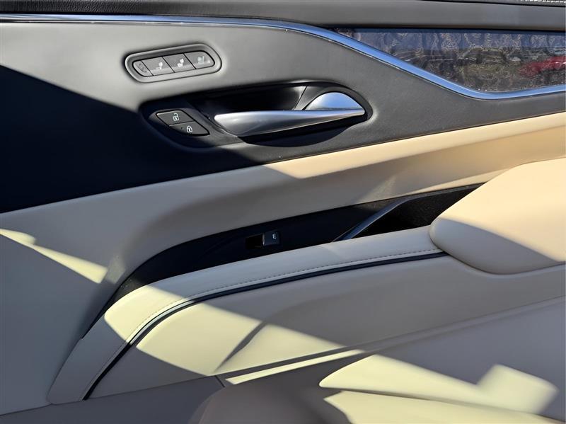 Cadillac Escalade Premium Luxury AWD 2021