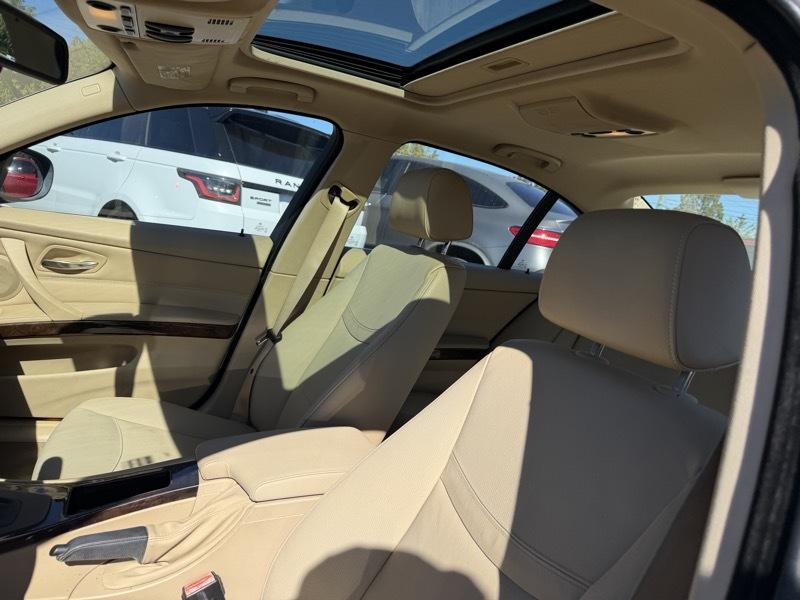 BMW 3-Series 328i 2009