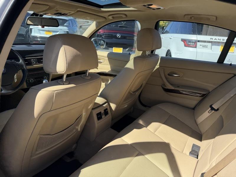 BMW 3-Series 328i 2009