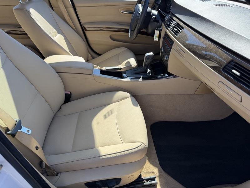 BMW 3-Series 328i 2009