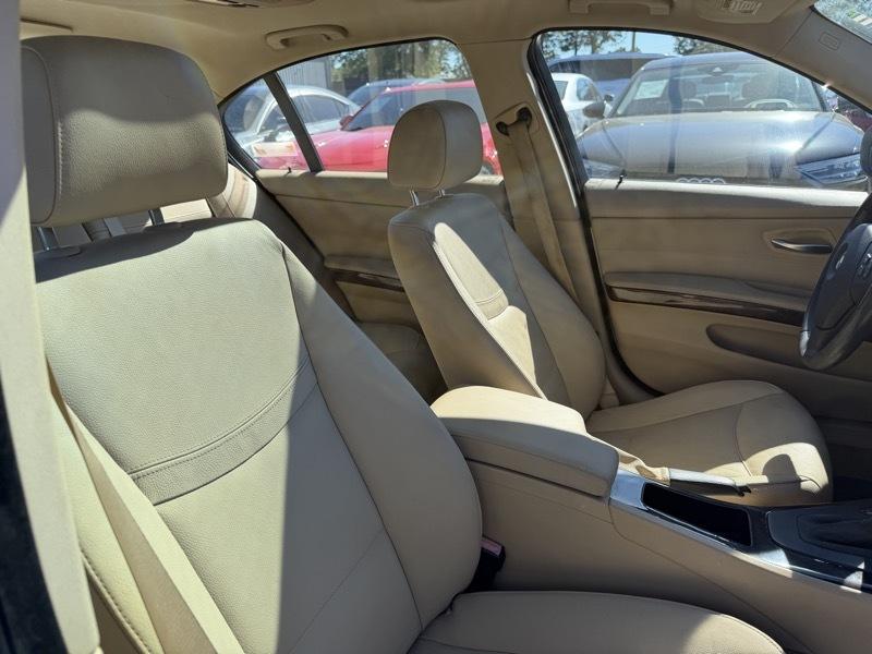 BMW 3-Series 328i 2009