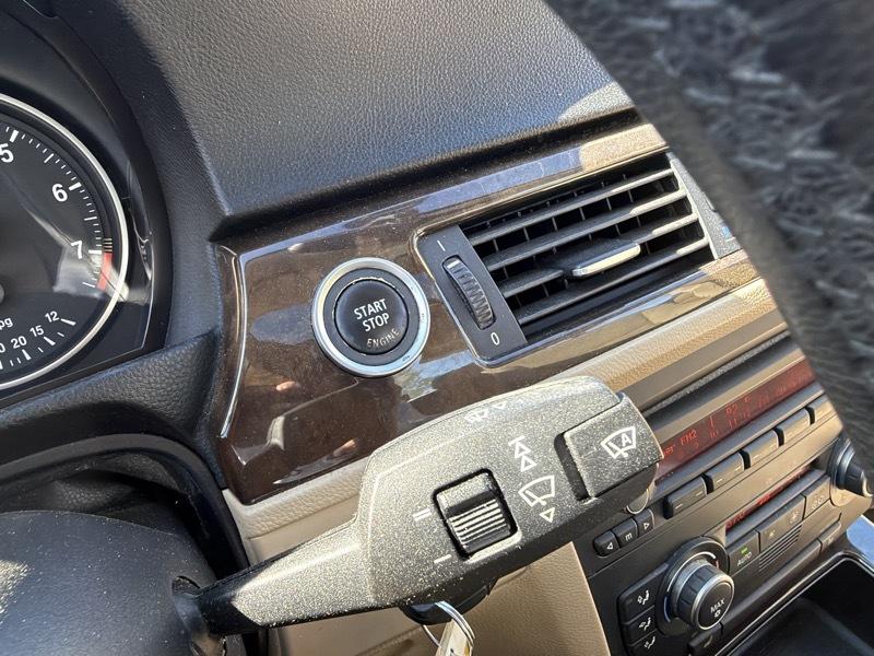 BMW 3-Series 328i 2009