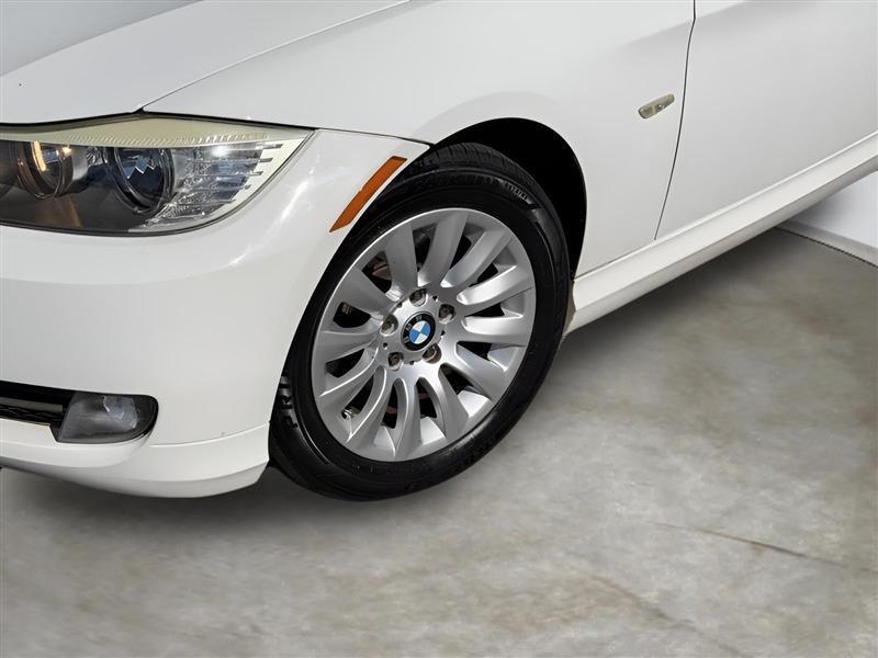 BMW 3-Series 328i 2009