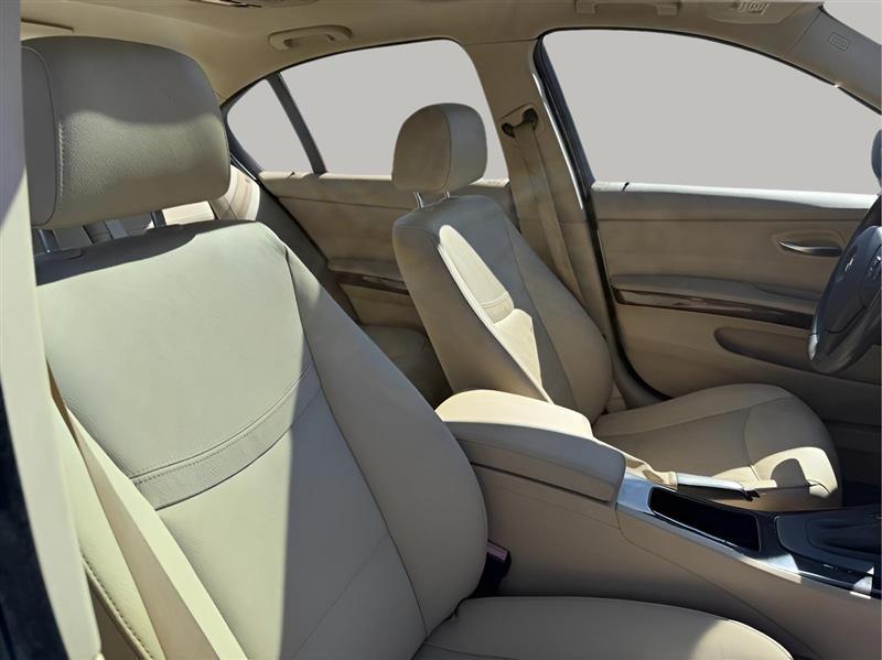 BMW 3-Series 328i 2009