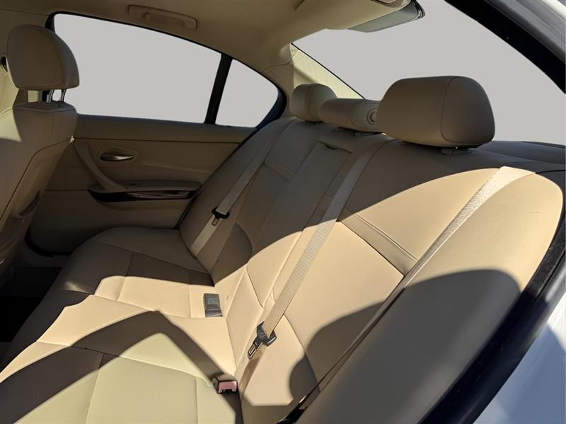 BMW 3-Series 328i 2009
