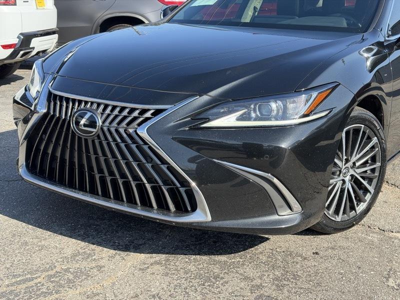 Lexus ES 350 4D Sedan 2023