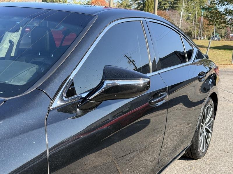 Lexus ES 350 4D Sedan 2023