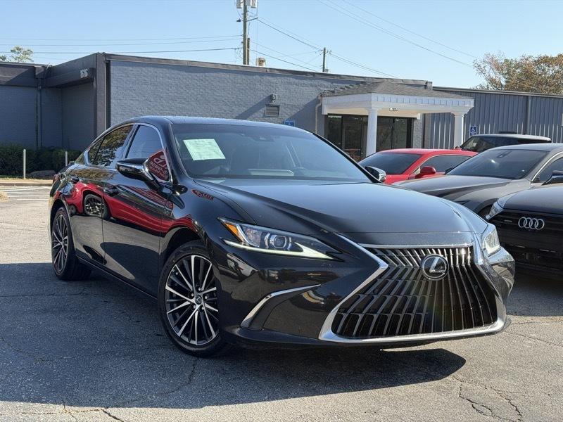 Lexus ES 350 4D Sedan 2023
