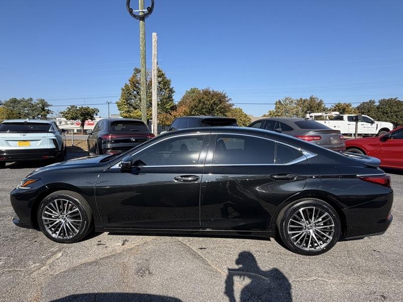 Lexus ES 350 4D Sedan 2023