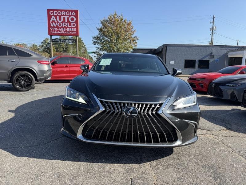 Lexus ES 350 4D Sedan 2023