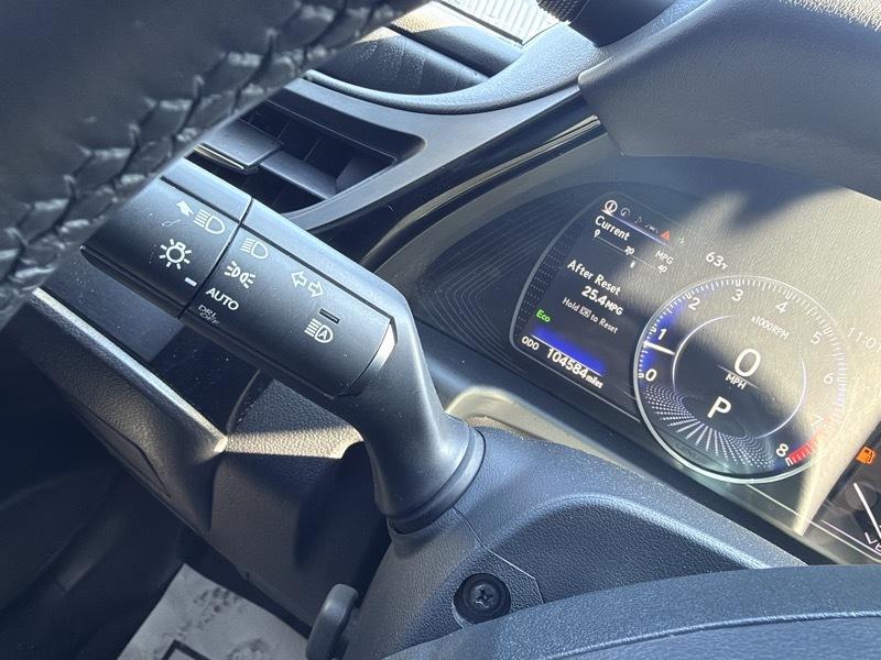 Lexus ES 350 4D Sedan 2023