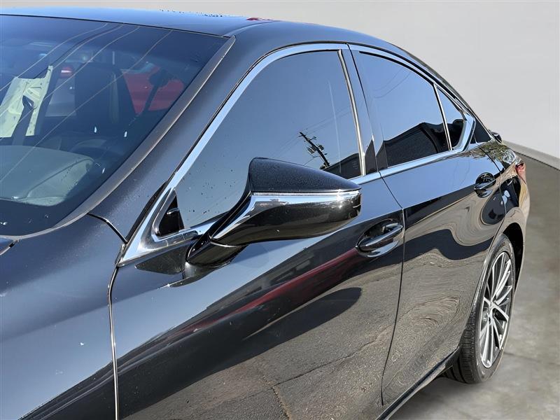 Lexus ES 350 4D Sedan 2023