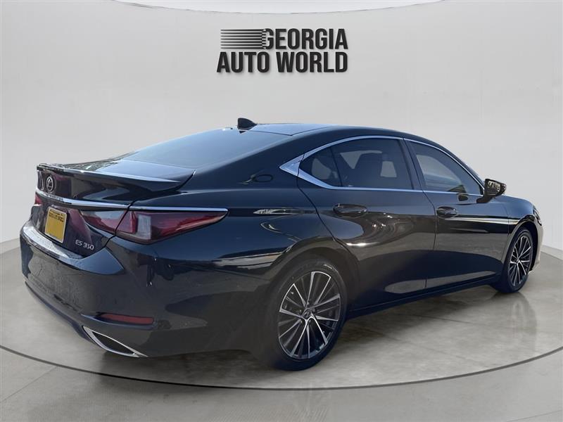 Lexus ES 350 4D Sedan 2023