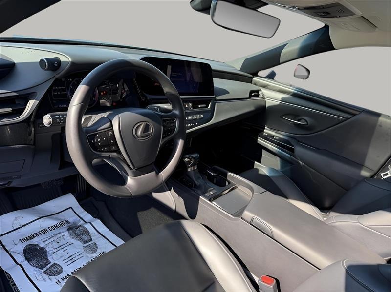 Lexus ES 350 4D Sedan 2023