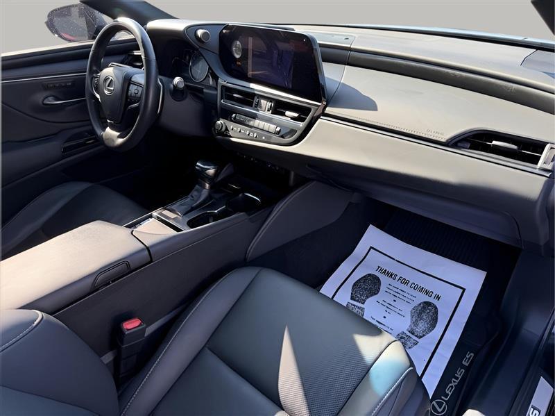 Lexus ES 350 4D Sedan 2023