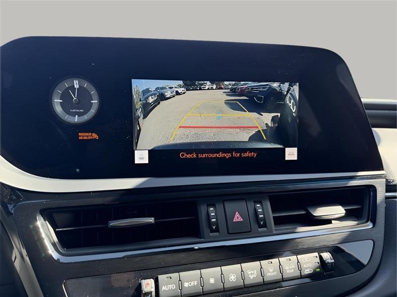 Lexus ES 350 4D Sedan 2023
