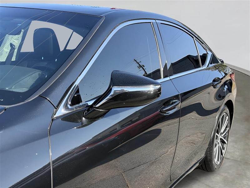 Lexus ES 350 4D Sedan 2023