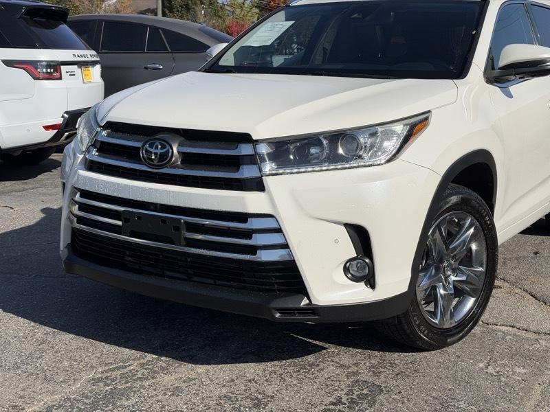 Toyota Highlander Limited AWD V6 2019