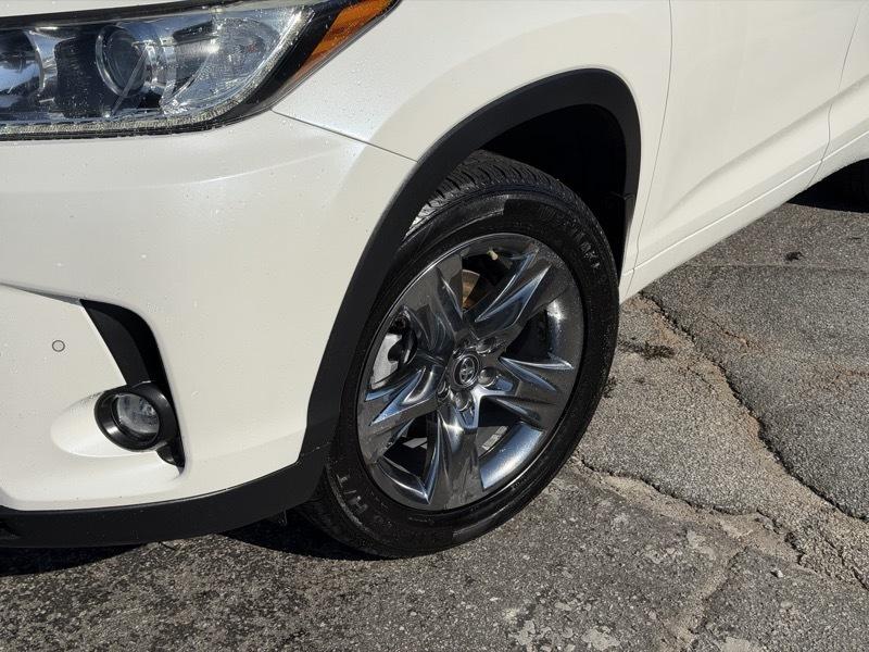 Toyota Highlander Limited AWD V6 2019