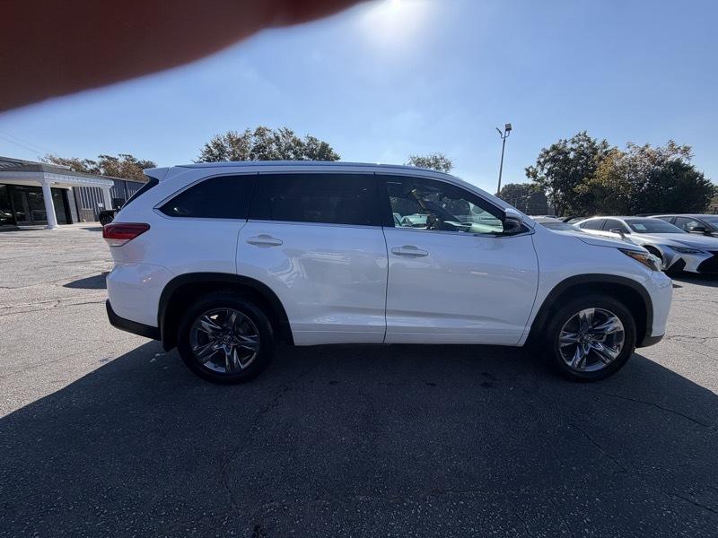 Toyota Highlander Limited AWD V6 2019