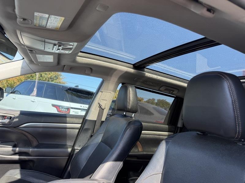Toyota Highlander Limited AWD V6 2019