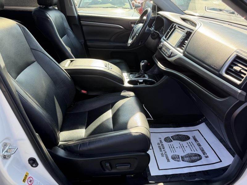 Toyota Highlander Limited AWD V6 2019