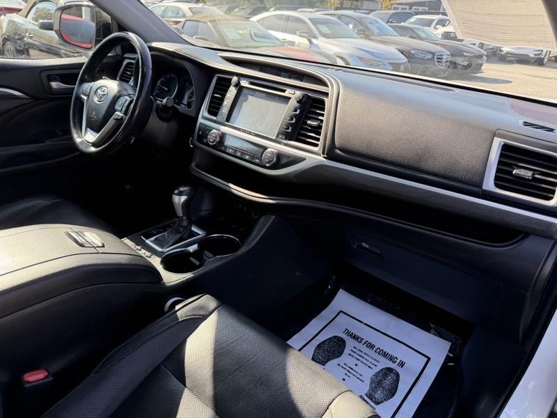 Toyota Highlander Limited AWD V6 2019