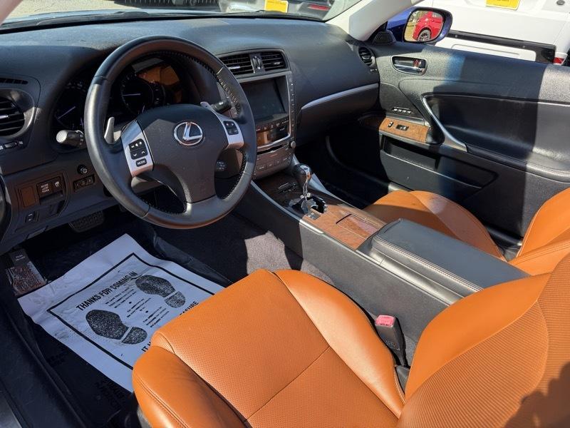 Lexus IS C 350 2011