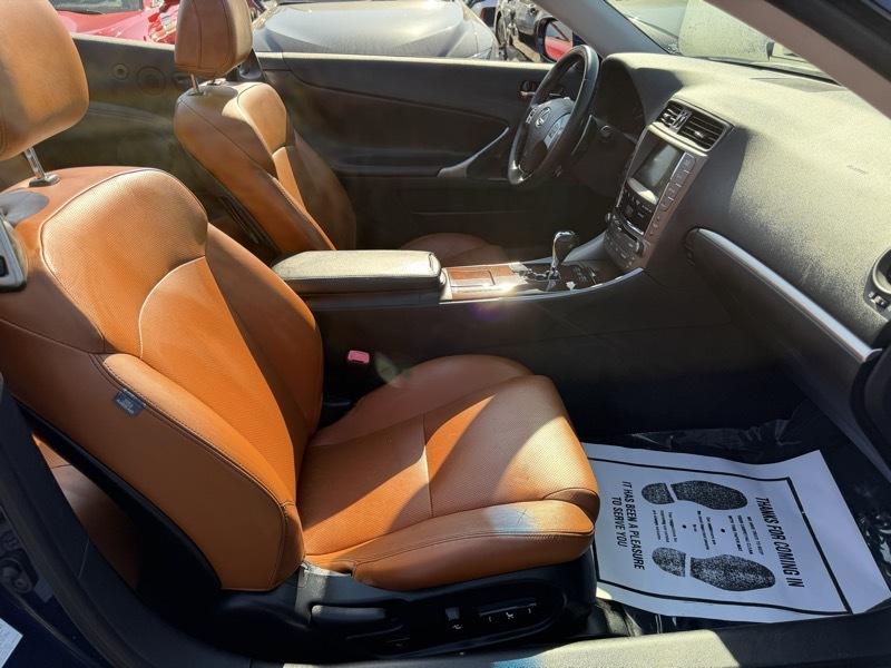 Lexus IS C 350 2011
