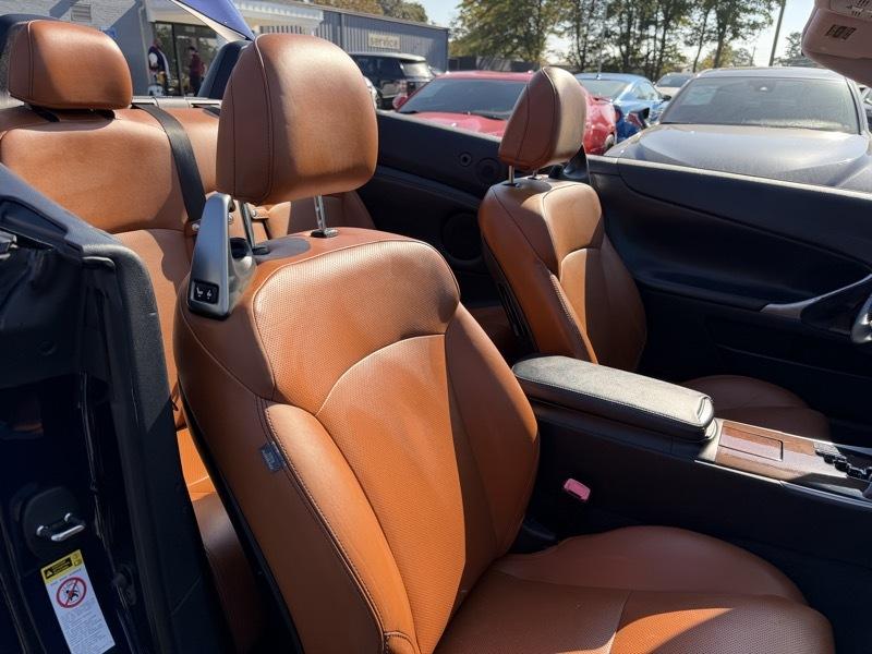 Lexus IS C 350 2011